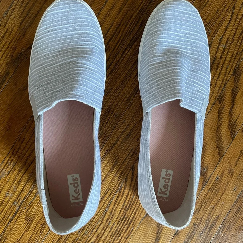 Keds Slip-on Shoes: light gray with thin white stripes - Picture 9 of 11